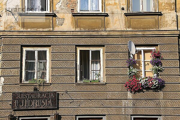 Hausfassade im Zentrum von Krakau Polen