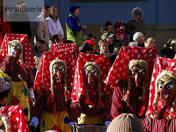 Fasnachtsumzug in Donaueschingen Schwarzwald-Baar. Bad. -Württ. Schellenberg-Hexen