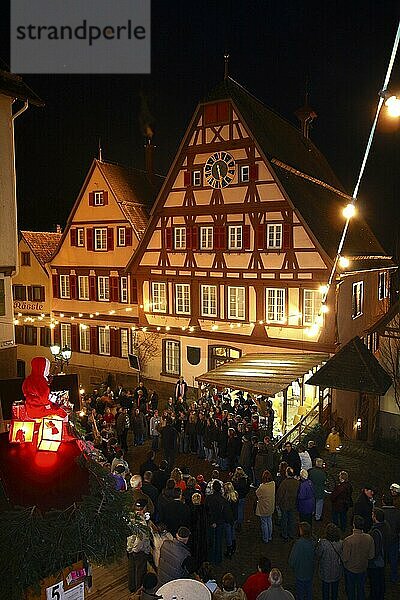 Weihnachtsmarkt in Altensteig  bei Calw  Schwarzwald  Baden-Württemberg  Deutschland  Europa