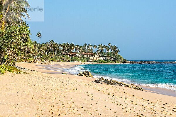 Der Amanwella Strand in Tangalle in der südlichen Provinz Sri Lankas. Die Küstenstadt hat eine majestätische Bucht und die schönsten Strände im Süden und Südosten