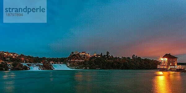 Wasserfall in der Schweiz  Rheinfall