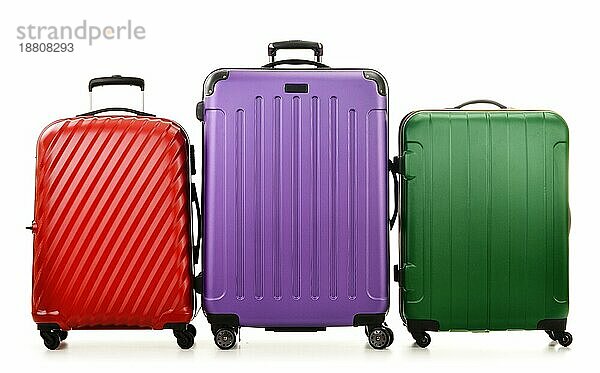 Drei Koffer vor weißem Hintergrund