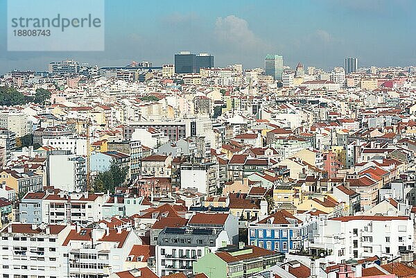 Blick Richtung Norden  mit Blick auf den Stadtteil Arroios in Lissabon  auf das Instituto Superior T