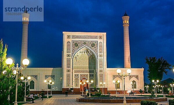 TASHKENT  UZBEKISTAN APR 29  2019: Kleine Moschee inTaschkent  Usbekistan  Asien