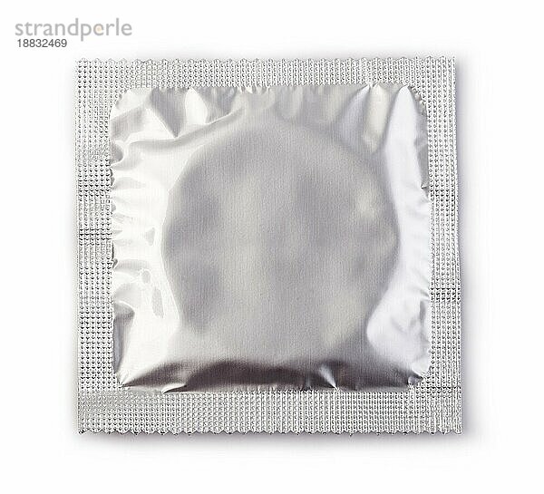 Kondom vor weißem Hintergrund