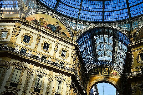 Galleria Vittorio Emanuele II im Zentrum von Mailand  Italien  Europa