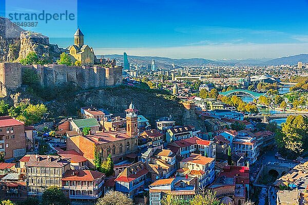 Panoramablick auf Tiflis  Georgien  Asien