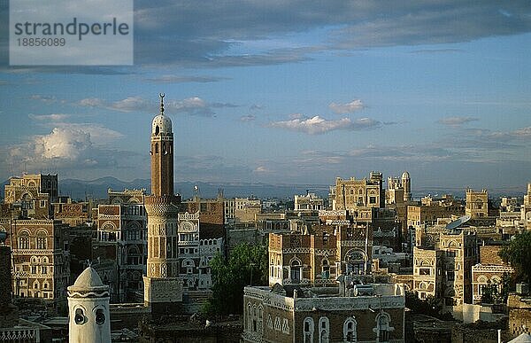 View on the old part of Sana'a  Yemen  Blick auf die Altstadt von Sanaa  Jemen  Asien