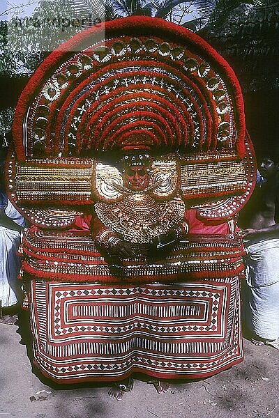 Muchilot Bhagavathi Theyyam  Gottheit der Vaniyas von Nord-Malabar  Kerala  Südindien  Indien  Asien