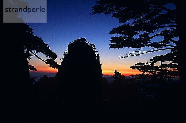 Beginning-To-Believe Peak  Huangshan-Gebirge  Anhui  Gelbe Berge  China  Asien