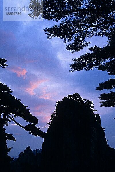 Beginning-To-Believe Peak  Huangshan-Gebirge  Anhui  Gelbe Berge  China  Asien