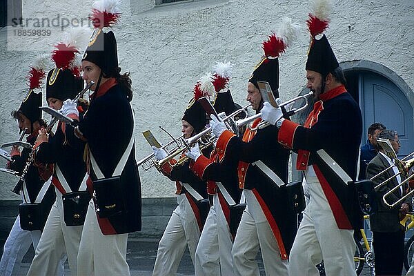 Musiker bei Schwedenprozession  musizieren  Überlingen  Bodensee  Baden-Württemberg  Deutschland  Europa