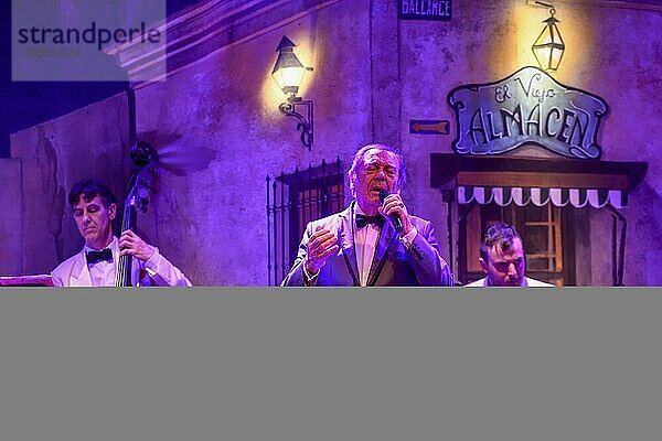 Tangosänger im Tango-Lokal El Viejo Almacén  San Telmo  Buenos Aires  Argentinien  Südamerika