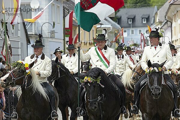 Kranzlreiten  Brauchtum in Weitensfeld  Kärnten  Österreich  Europa