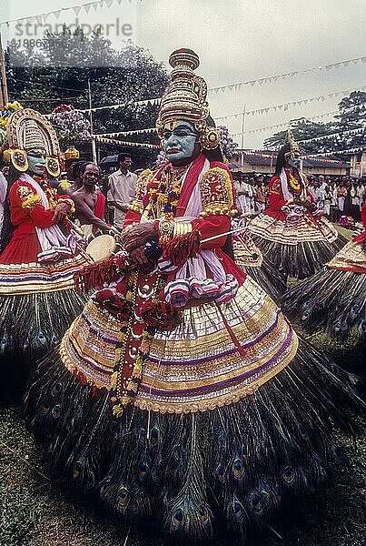 Arjuna Nirittam-Tänzerin beim Atham-Fest in Thrippunithura Tripunithura bei Ernakulam  Kerala  Südindien  Indien  Asien