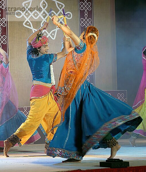 Kathak-Tanz beim Natiyanjali-Festival im Perur-Tempel  Tamil Nadu  Indien  Asien