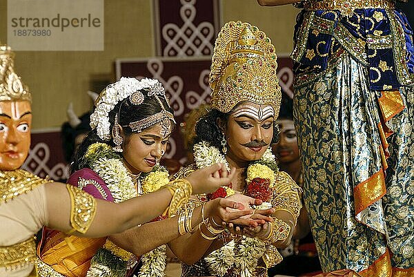 Bharatanatyam  Tanzdrama  klassischer Tanz aus Tamil Nadu  Indien  Asien