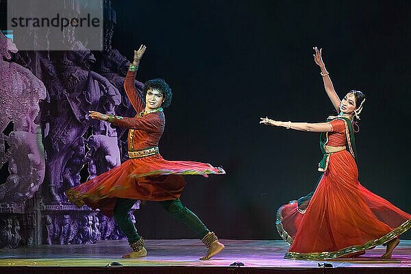 Kathak-Tanz beim Natiyanjali-Festival im Perur-Tempel  Tamil Nadu  Indien  Asien