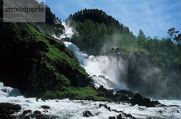 Latefoss Wasserfall  Odda  Sorfjord  Hordaland  Norwegen  Europa