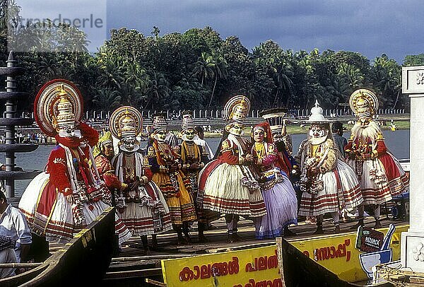 Kathakali  verschiedene Charaktere  Kerala