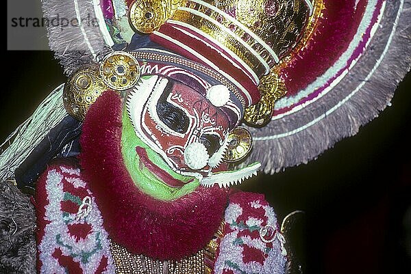 Koodiyattam Kodiyattom ist das sanskritische Theater von Kerala  das vor zwei Jahrtausenden entstanden sein soll. Kerala Kalamandalam in Cheruthuruthy oder Vallathol Nagar  Kerala  Südindien  Indien  Asien