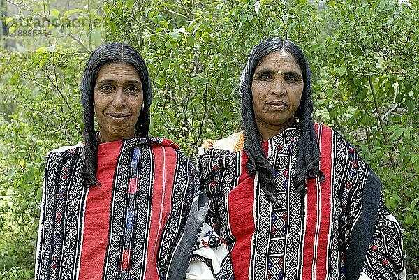 Todas Älteste  einer der großen indischen Ureinwohnerstämme  Nilgiris  Ooty Udhagamandalam  Tamil Nadu  Südindien  Indien  Asien