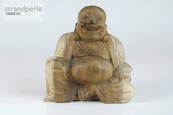 Figure of Laughing Buddha  Figur vom Lachenden Buddha  innen  Studio  Freisteller  Objekt