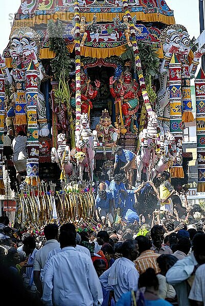 Chariot-Tempelfest im Kapaleeswarar-Tempel in Mylapore in Chennai  Tamil Nadu  Indien  Asien