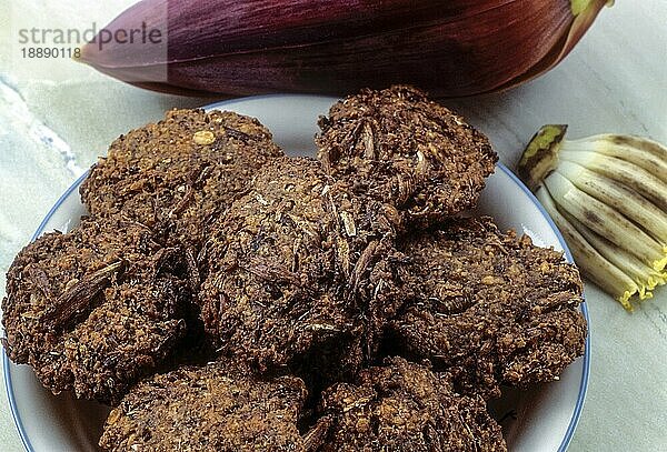 Vazhaipoo Bananenblüte Vadai Vada (Musa Acuminata) traditionelles Chettinad Essen  Tamil Nadu  Südindien  Indien  Asien