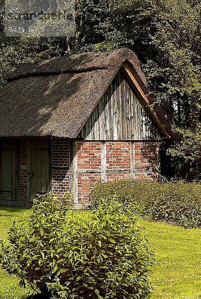 Scheune im historischen Moorhof von Augustendorf  Landkreis Rotenburg  Deutschland  Europa