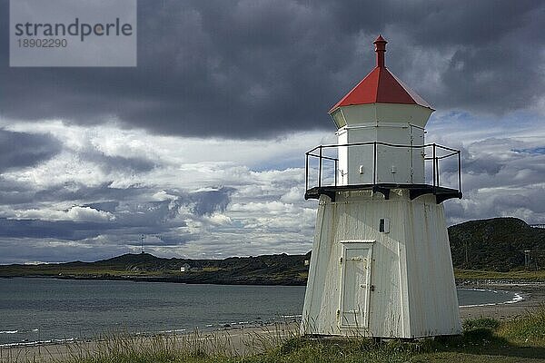 Leuchtturm  Kiberg  Varanger-Halbinsel  Varangerfjord  Norwegen  Europa