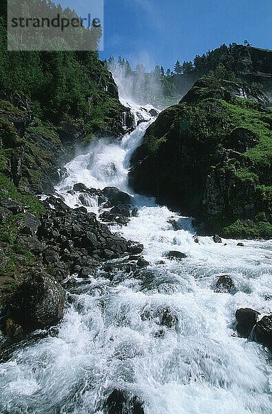 Latefoss Wasserfall  Odda  Sorfjord  Hordaland  Norwegen  Europa