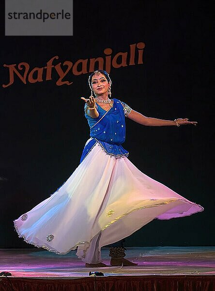 Kathak-Tanz beim Natiyanjali-Festival im Perur-Tempel  Tamil Nadu  Indien  Asien