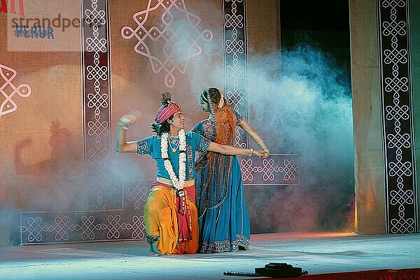 Kathak-Tanz beim Natiyanjali-Festival im Perur-Tempel  Tamil Nadu  Indien  Asien