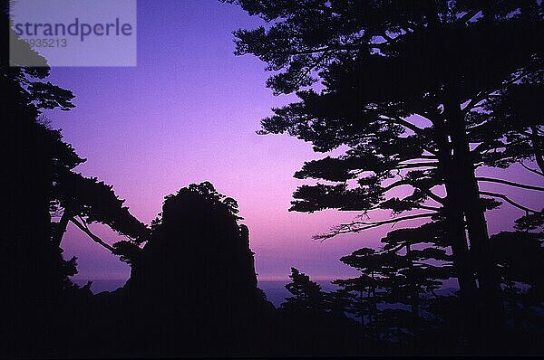 Beginning-To-Believe Peak  Huangshan-Gebirge  Anhui  Gelbe Berge  China  Asien