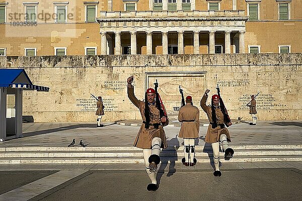 Athen Griechenland. Wachablösung auf dem Syntagma-Platz vor dem Griechischen Parlament