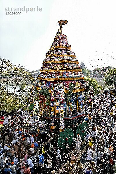 Chariot-Tempelfest im Kapaleeswarar-Tempel in Mylapore  Chennai  Tamil Nadu  Indien  Asien