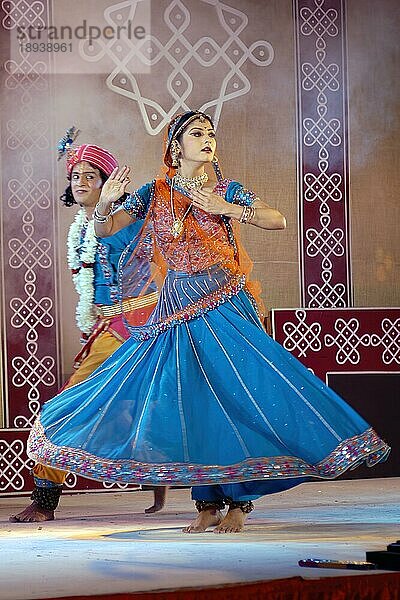 Kathak-Tanz beim Natiyanjali-Festival im Perur-Tempel  Tamil Nadu  Indien  Asien