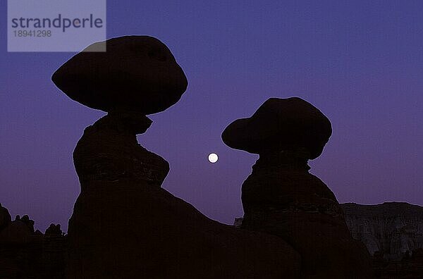 Steinformationen bei Nacht  Goblin Valley State Park  Utah  USA  Nordamerika