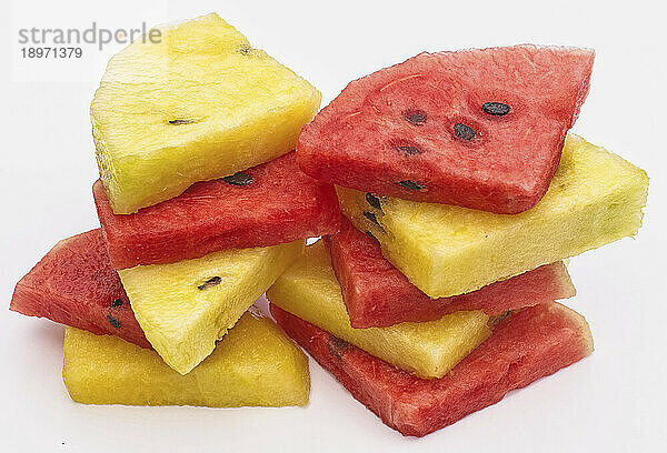 Rote und gelbe Melonenstücke