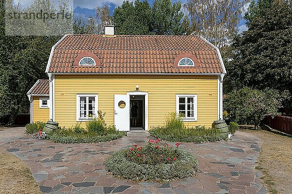 Haus aus dem Kinderbuch Die Kinder aus der Krachmacherstraße von Astrid Lindgren  Themenpark Astrid Lindgrens Welt  Vimmerby  Smaland  Schweden  Europa