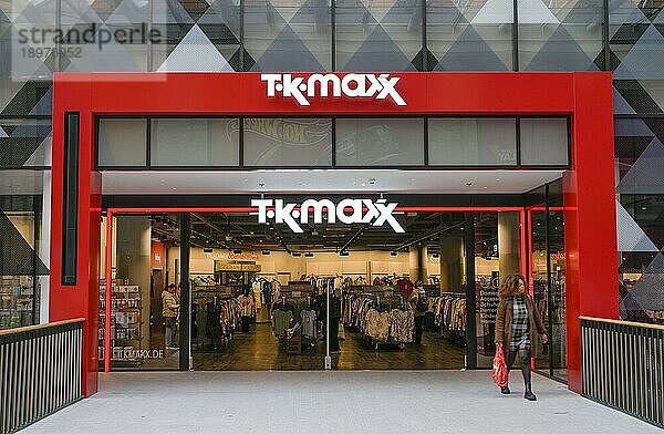 TK Maxx  Einkaufszentrum  The Playce  Potsdamer Platz  Tiergarten  Mitte  Berlin  Deutschland +++ NO Property Release