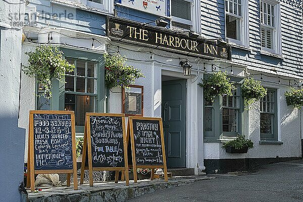 The Harbour Inn  Traditionelles Pub in der Hafenstadt Padstow  North Cornwall  England  Großbritannien  Europa