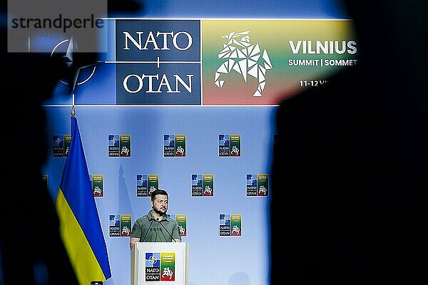 Der ukrainische Präsident Wolodymyr Selensky  aufgenommen bei einer gemeinsamen Pressekonferenz beim NATO-Gipfel im litauischen Vilnius. Vilnius  12.07.2023.  Vilnius  Litauen  Europa