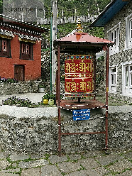 Große Gebetsmühle in der Everest Region