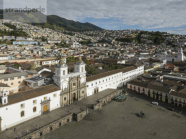 Luftaufnahme der Plaza de San Francisco  Quito  Pichincha  Ecuador  Südamerika