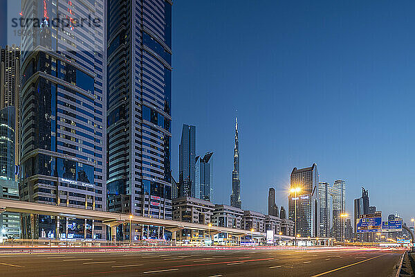Sheikh Zayed Road  Innenstadt  Dubai  Vereinigte Arabische Emirate  Naher Osten