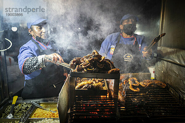 Nacht-Food-Stände  Floresta  Quito  Pichincha  Ecuador  Südamerika