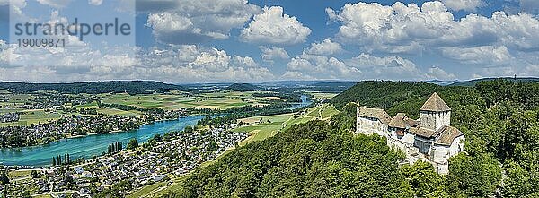 Luftbild-Panorama der Burg Hohenklingen bei Stein am Rhein  Kanton Schaffhausen  Schweiz  Europa