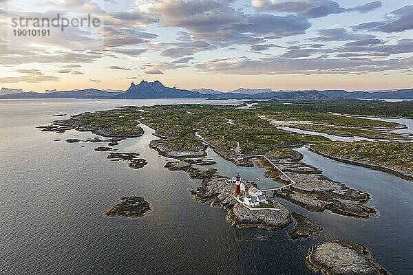 Leuchtturm Tranoy Fyr  Tranøy Fyr  Hamarøy  Ofoten  Vestfjord  Nordland  Norwegen  Europa